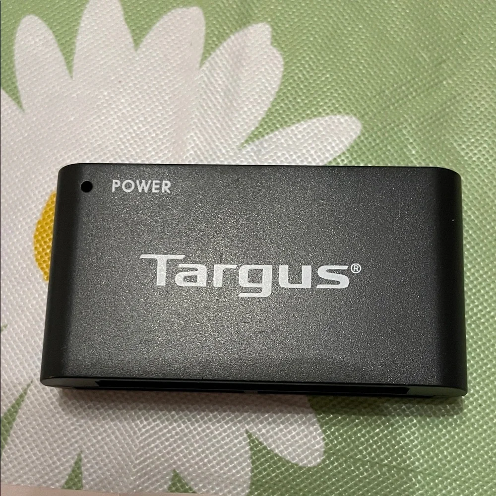 This is a Targus 33-in-1 USB 2.0 Card Reader.